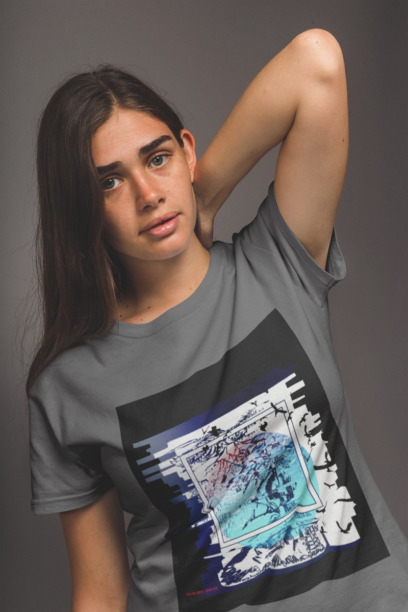 Glitch World Women's Tee - dukiri apparel 